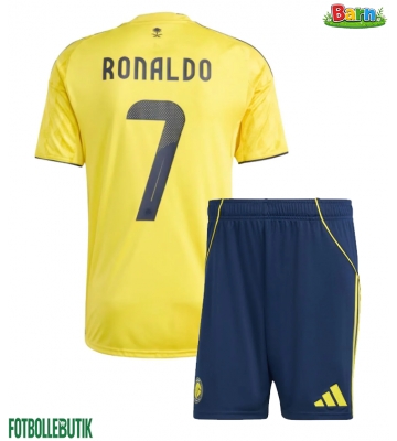 Al-Nassr Cristiano Ronaldo #7 Hemmaställ Barn 2025-26 Kortärmad (+ Korta byxor)